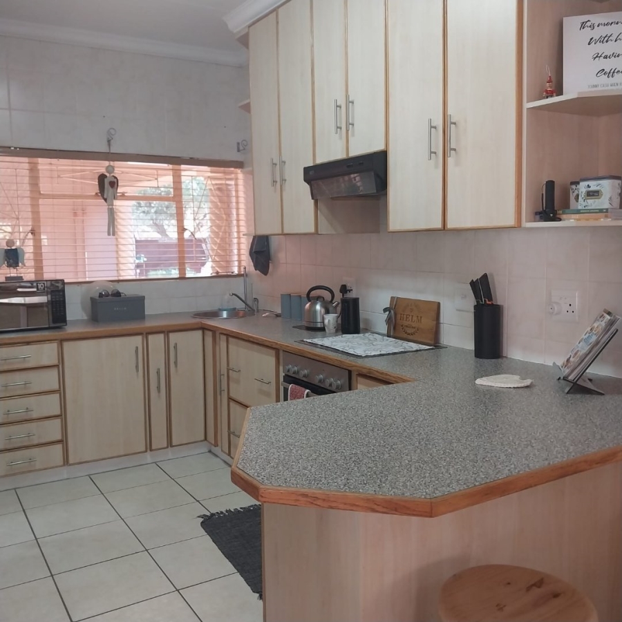 4 Bedroom Property for Sale in El Toro Park Northern Cape